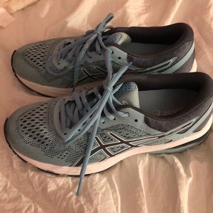 ASICS GT-1000 v6 running shoes